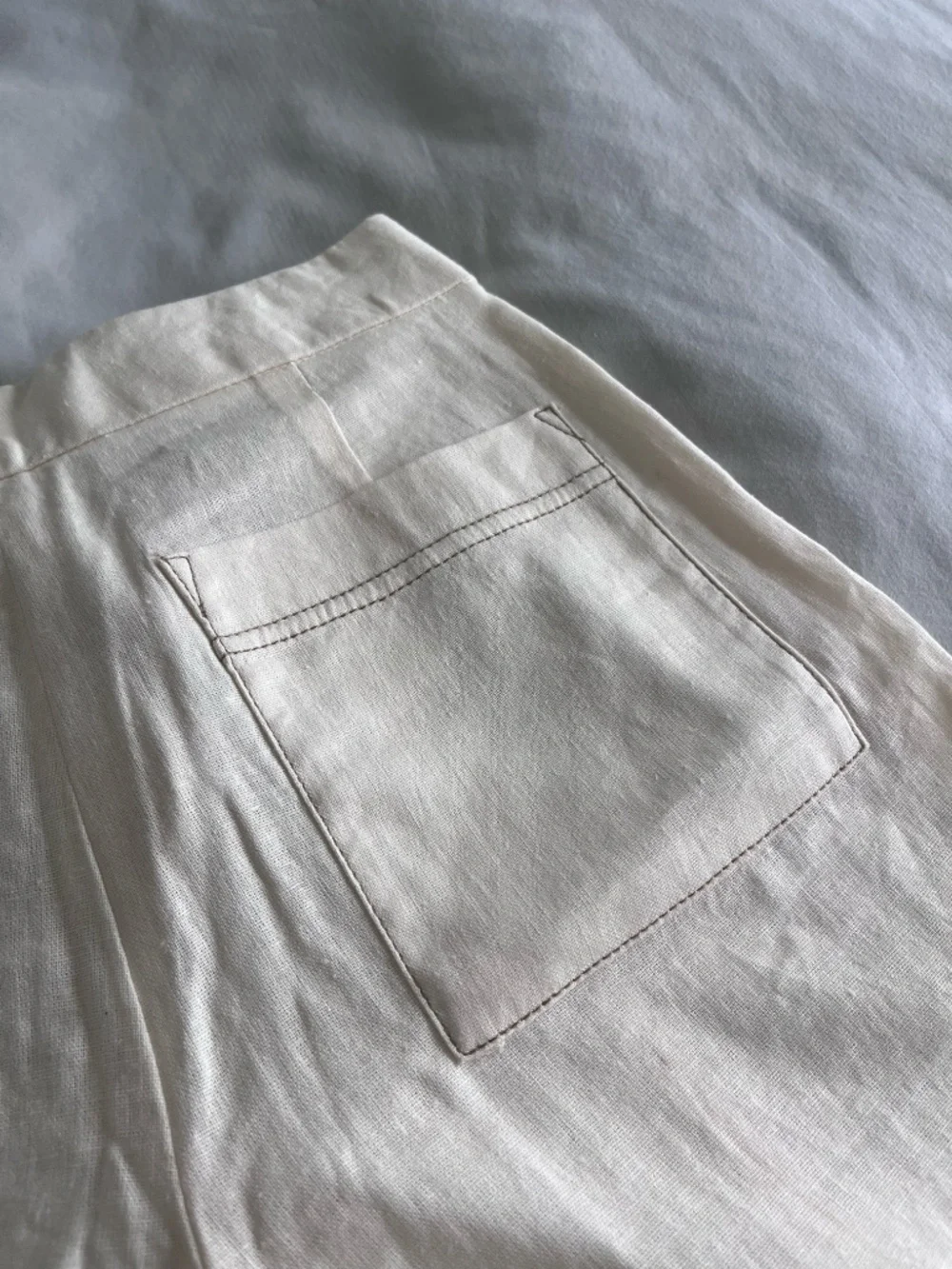 NWT Zara XS Straight Leg Linen Pants Ecru with Light Brown Contrast Stitching